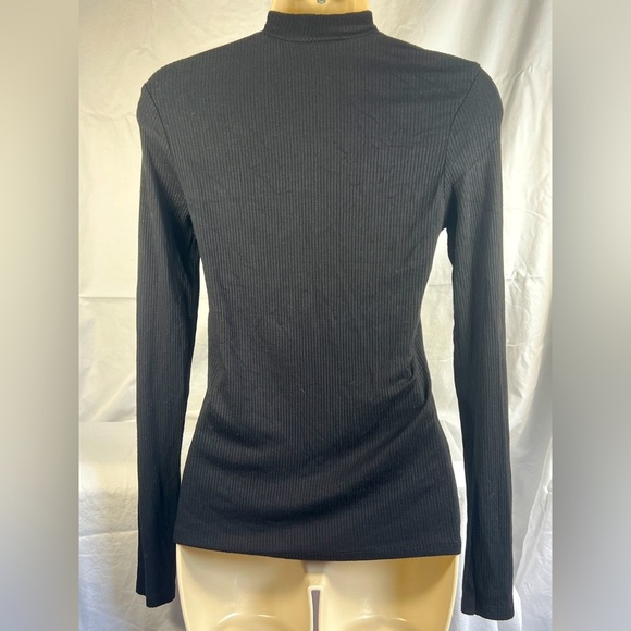 H&M Ribbed L/S Top - Picture 2 of 2